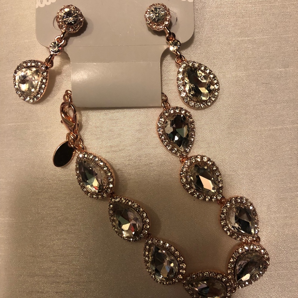 Dazzling Bracelet and Earring Set
